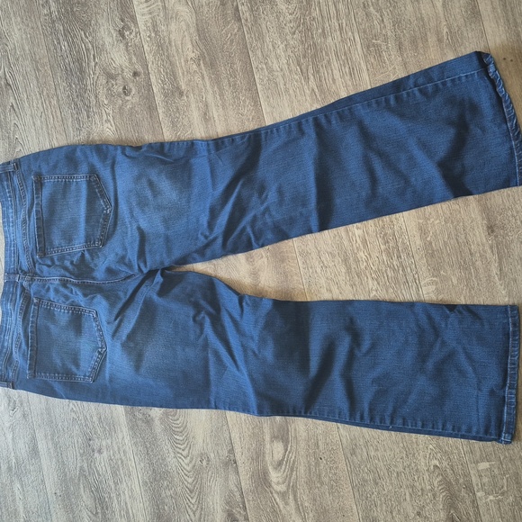 Classic Blue Denim Jeans- Kim‎ Rogers - Picture 5 of 6